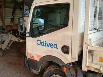 2009-nissan-cabstar-1430079-45883947