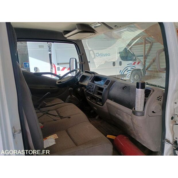 2009 NISSAN Cabstar-45883951