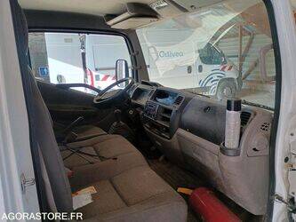 2009-nissan-cabstar-1430079-45883951