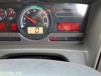 2011-renault-midlum-1430083-45884013