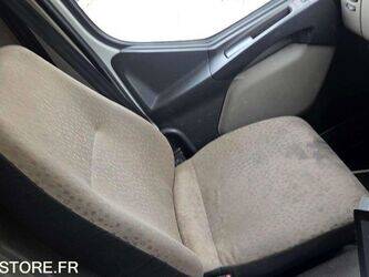 2011-renault-midlum-1430083-45884024