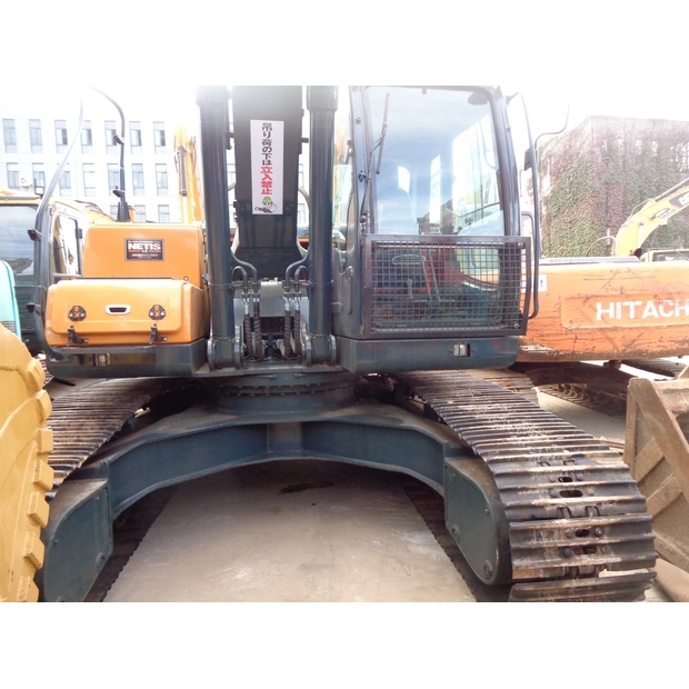 2022 Hyundai R220LC-9S-45884035