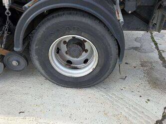 2011-renault-midlum-1430083-45884039