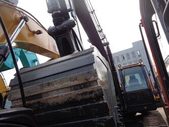 Image for TRACKED EXCAVATORS 2022 Hyundai R220LC-9S