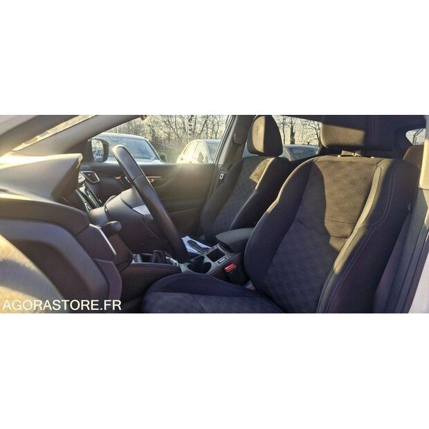 2017 NISSAN Qashqai-45884061