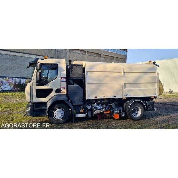 2022 Renault D-45884088