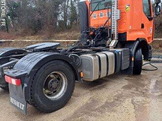 2011-renault-premium-1430089-45884120