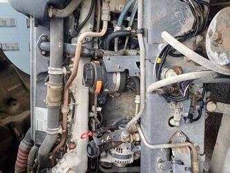 2011-renault-premium-1430089-45884127