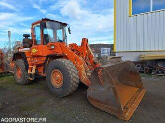 Image de CHARGEUSES SUR PNEUS Volvo L90D À vendre à Espagne