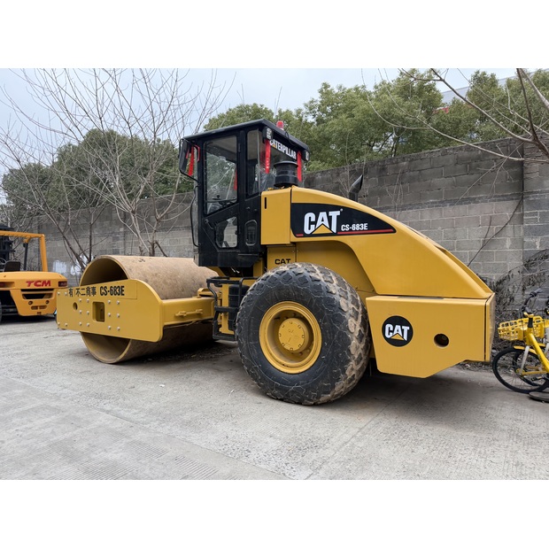 2023 كاتربيلر CS683E-45884413
