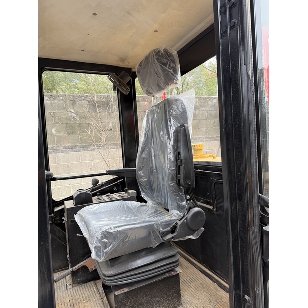 2023 كاتربيلر CS683E-45884419