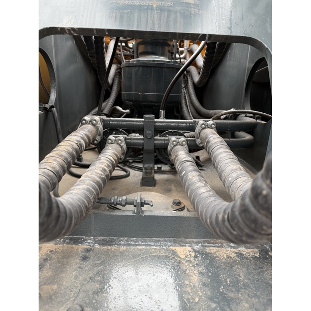 2021 Hyundai 330LC-9S-45884539