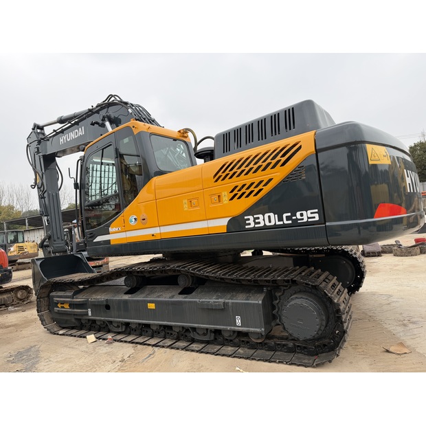 2021 Hyundai 330LC-9S-45884543