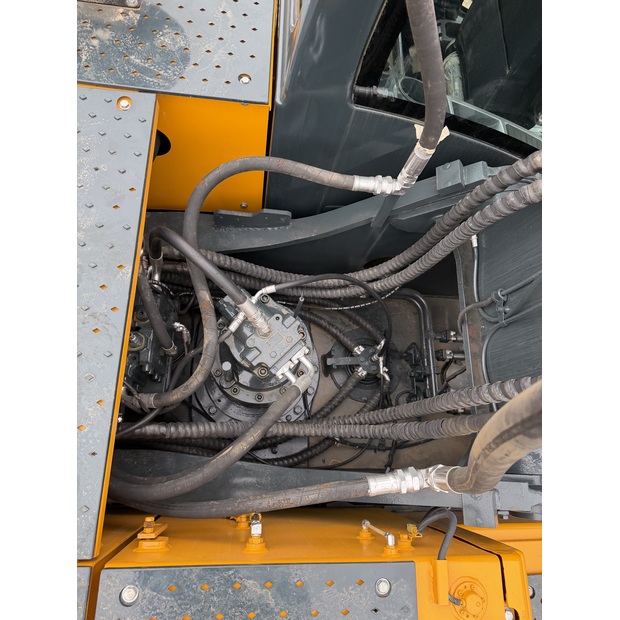 2021 Hyundai 330LC-9S-45884545