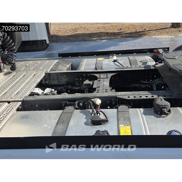 2025 Mercedes-Benz Actros 1848-45884839