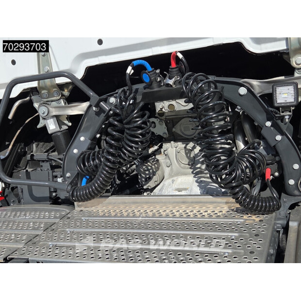 2025 Mercedes-Benz Actros 1848-45884857