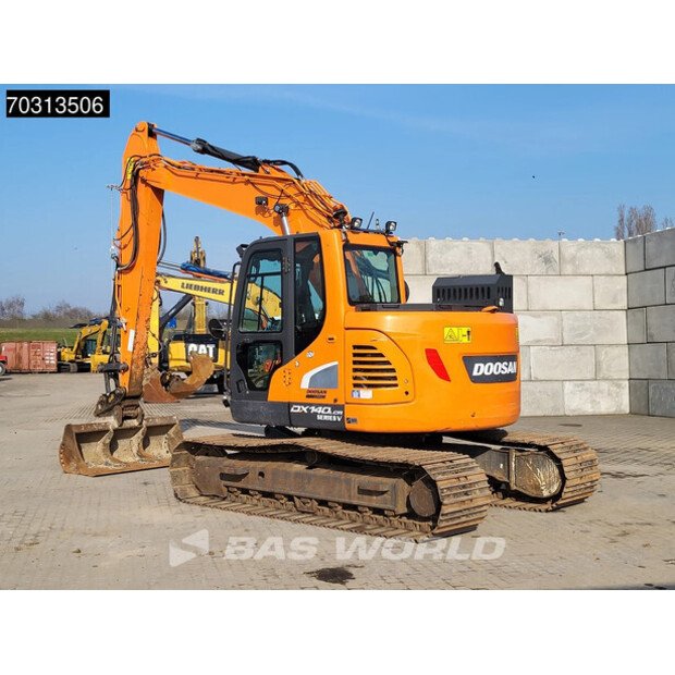 2021 Doosan DX140LCR-5-45884875