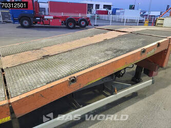 2011-nooteboom-s17de-0p3c-3-axles-steering-axle-lifting-bed-45884966