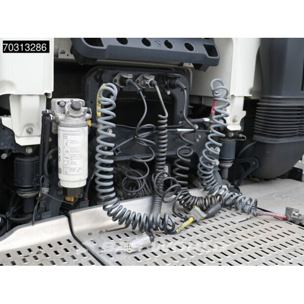 2021 داف XF 480-45885188