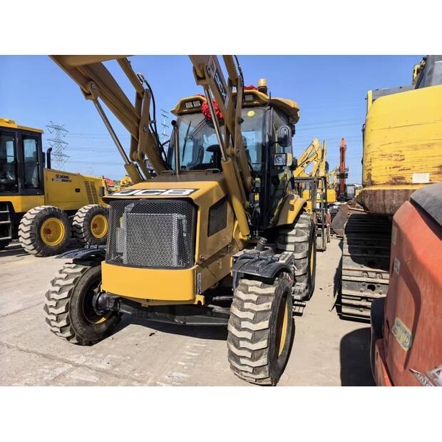 2024 جيه سي بي 3CX-45885663