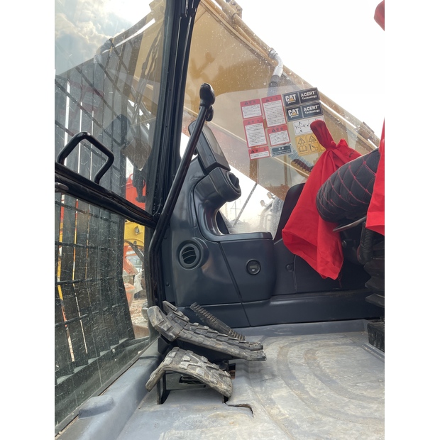 2024 Caterpillar 325D2L-45885758