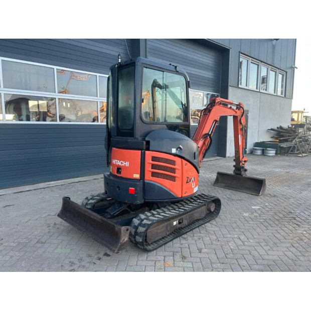 2011 Hitachi ZX22U-2-45885811