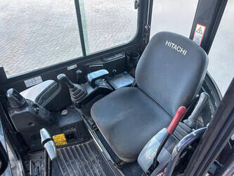 2011-hitachi-zx22u-2-45885815