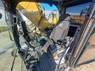 2018-caterpillar-323-1430180-45885885