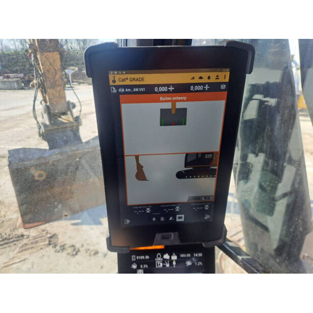 2018 Caterpillar 323-45885891