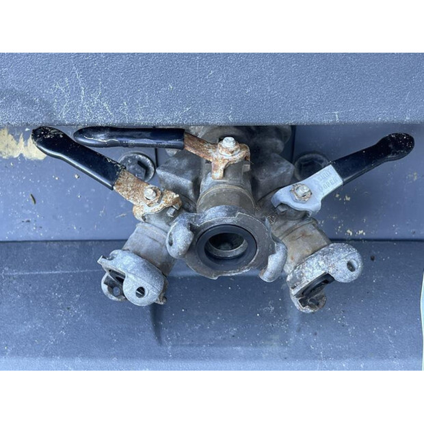 2016 Atlas-Copco XAS88-45886107