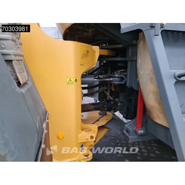 2015 ليبهير L576-45886220