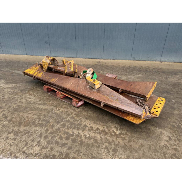 Caterpillar 730-45887382