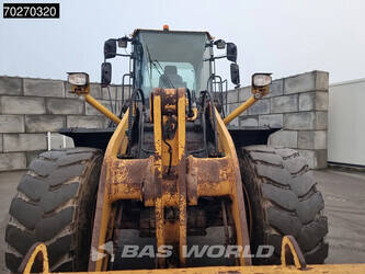 2011-komatsu-wa380-6-1230495-45887753