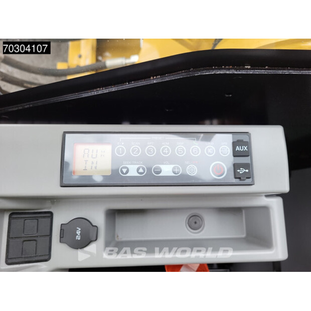 2025 كاتربيلر 323D3-45888315