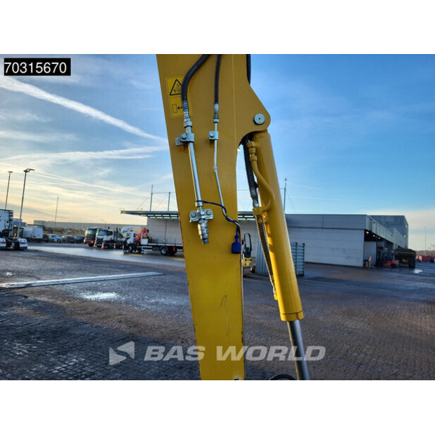 2024 كوماتسو PC55MR-5E0-45888327