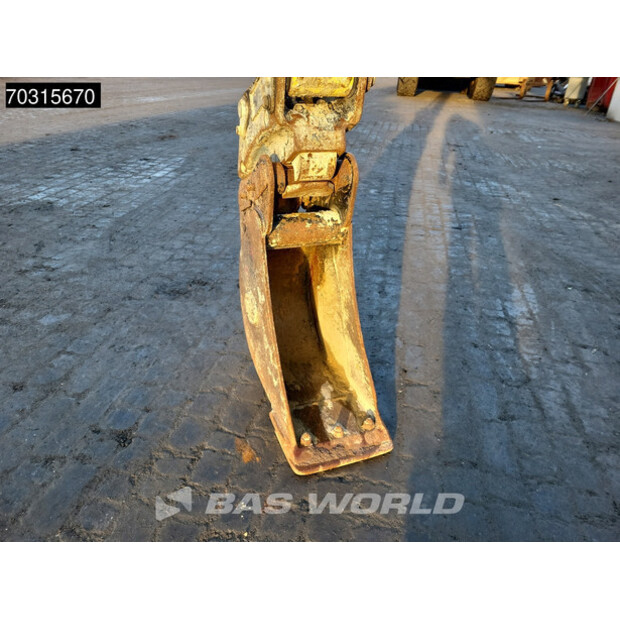 2024 كوماتسو PC55MR-5E0-45888329