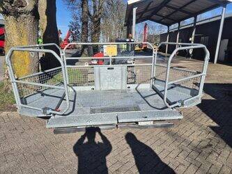 other-1430487-45894043