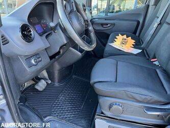 2020-mercedes-benz-sprinter-1430495-45903295