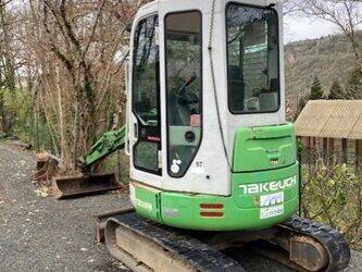 صورة ل حفارات صغيرة 2007 تاكوتشي TB28FR