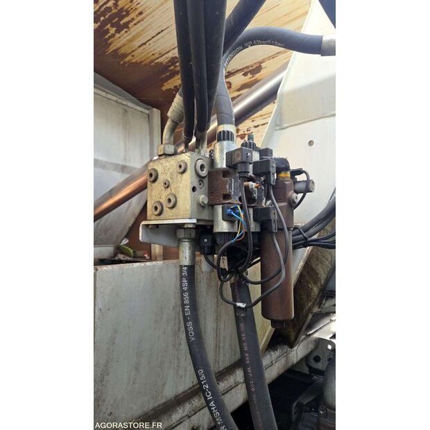 2012 Renault PREMIUM-45903544