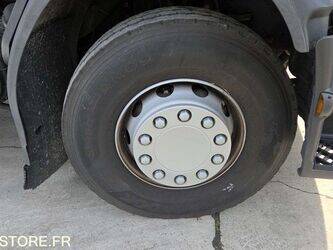 2012-renault-premium-1430507-45903548