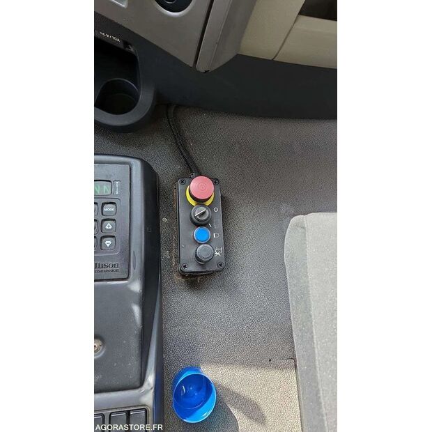 2012 Renault PREMIUM-45903549