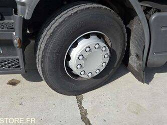 2012-renault-premium-1430507-45903557