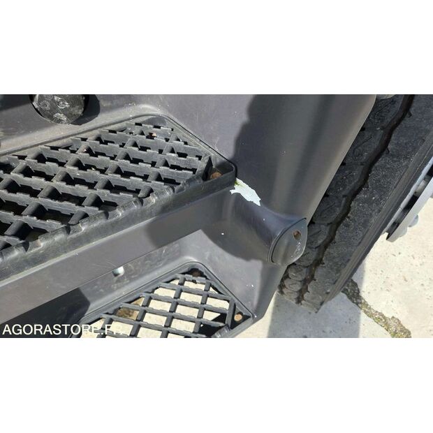 2012 Renault PREMIUM-45903558