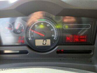 2012-renault-premium-1430507-45903566