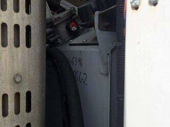 2012-renault-premium-1430507-45903574