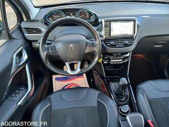 2016-peugeot-2008-1430514-45903678