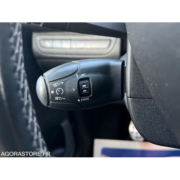 2016 Peugeot 2008-45903689