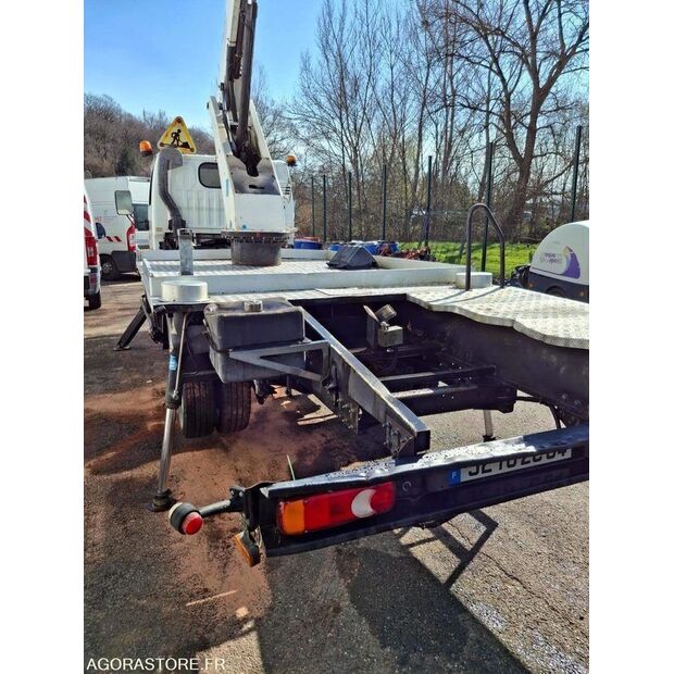 2006 نيسان Cabstar-45903693