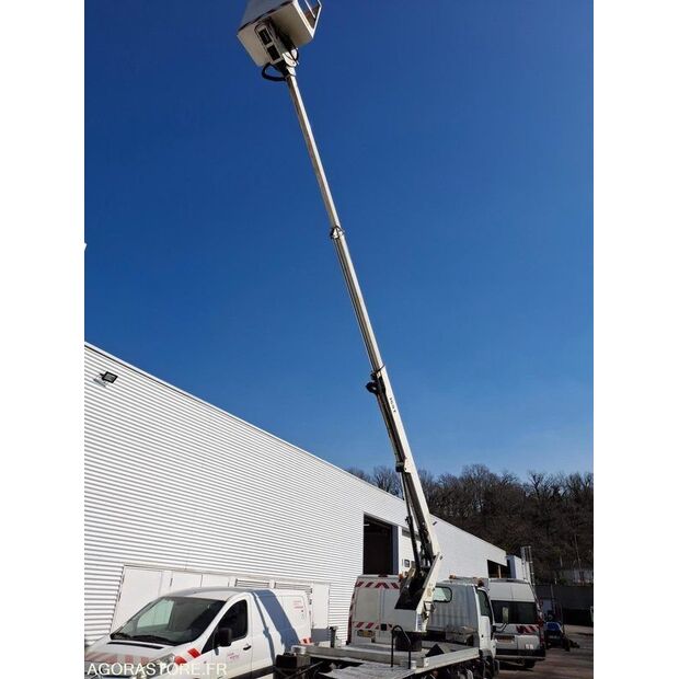 2006 نيسان Cabstar-45903695